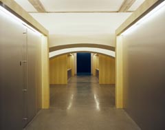 H&ouml;lzerne WC-Boxen im UG